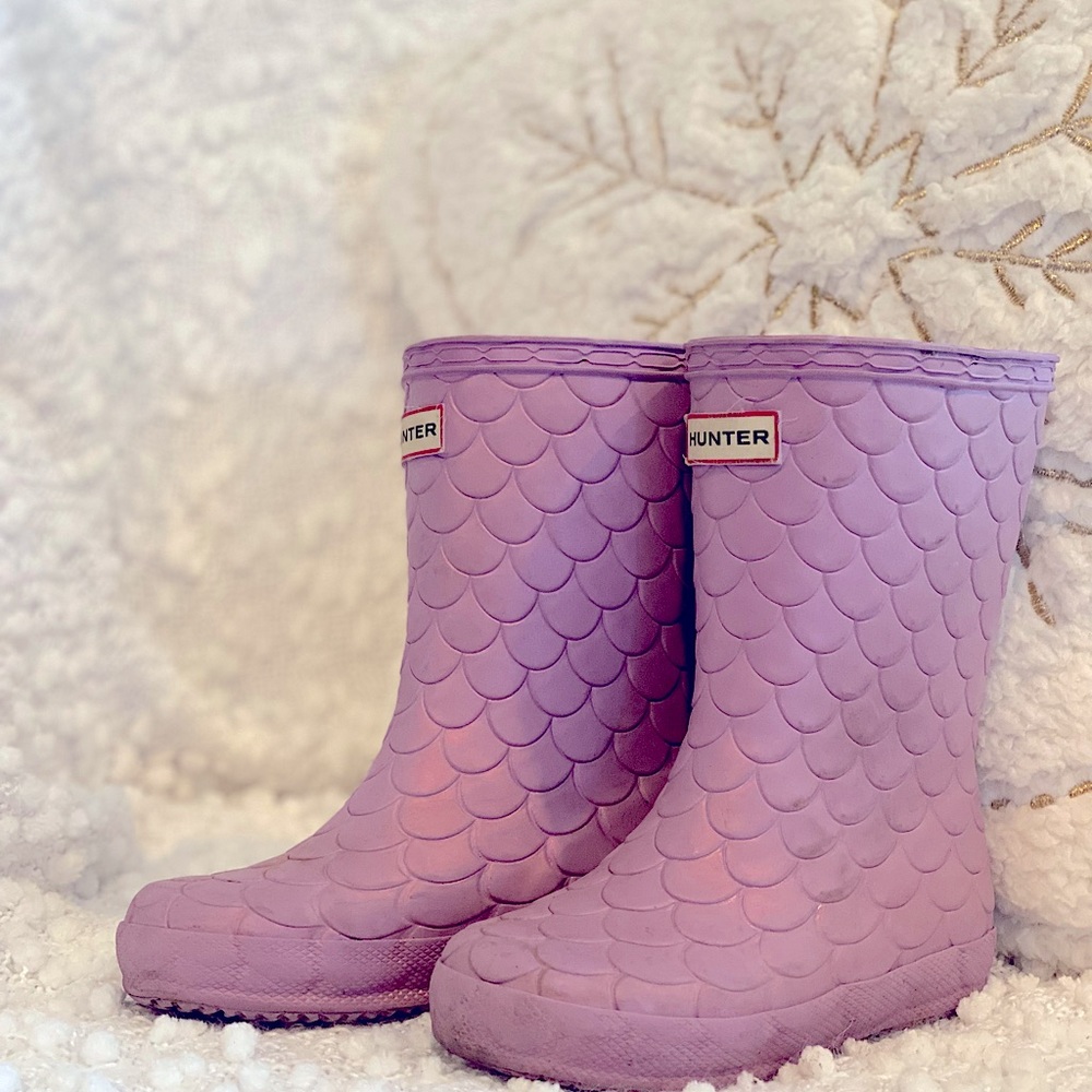 Hunter Wellies toddler size 9/10 gently used rare mermaid 🧜🏻‍♀️ purple to pink